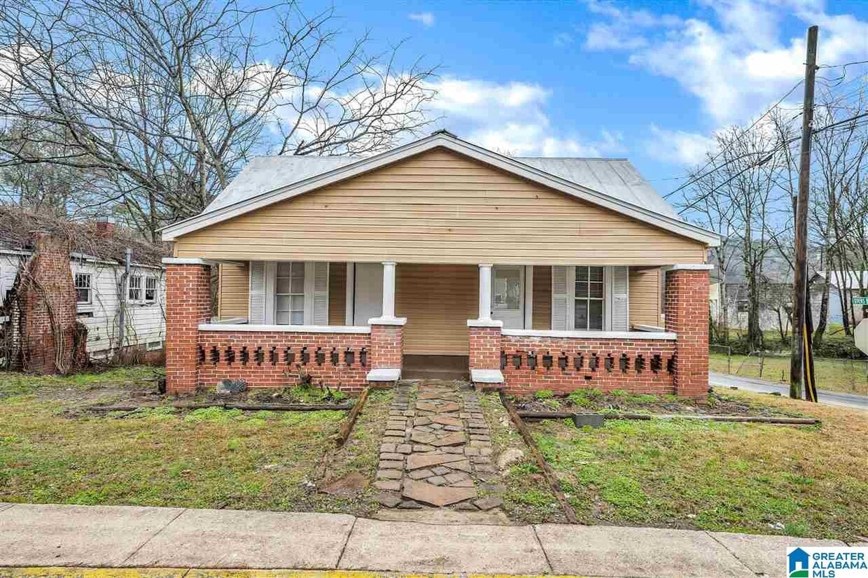 225 S Main St, Graysville, AL 35073 House Rental in Graysville, AL