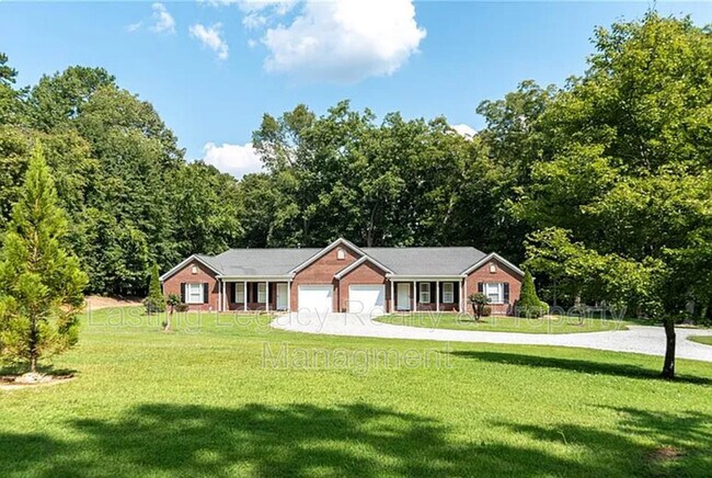 Foto del edificio - 5009 Hidden Red Oak Dr