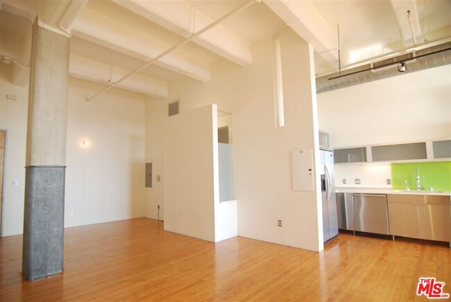 1850 Industrial St Unit 410, Los Angeles, CA 90021 - Condo for Rent in ...