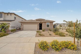 Building Photo - 17016 W Cavedale Dr