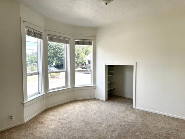 Foto del edificio - 3703 SE 65th Ave
