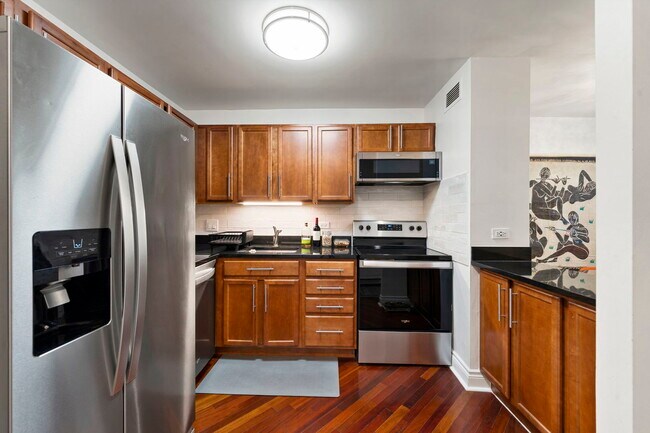 Foto del edificio - 222 E Pearson St