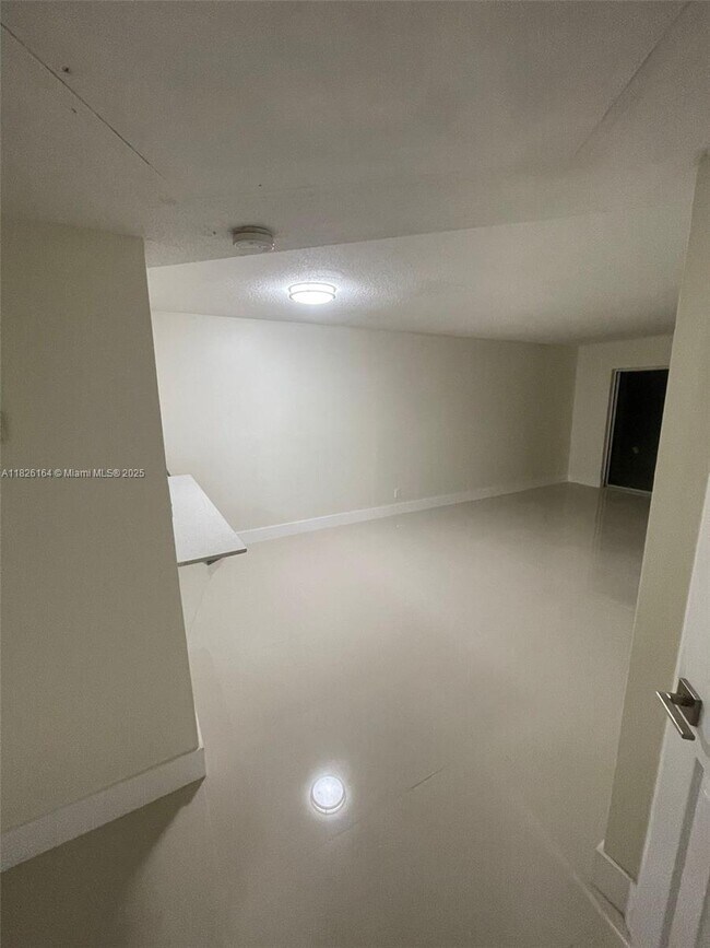 Foto del edificio - 7925 Fairview Dr