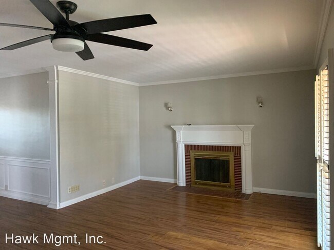 Building Photo - 2 br, 2 bath House - 808 E. Carson St.