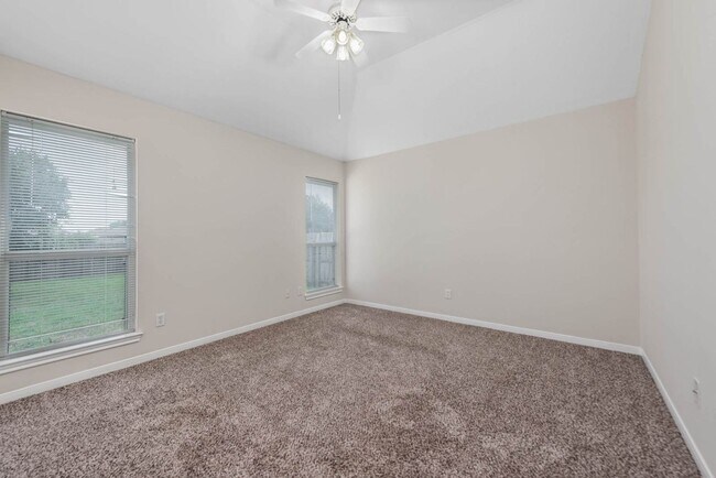 Foto del edificio - Gorgeous 3 Bed, 2 Bath in Edelweiss Estates!