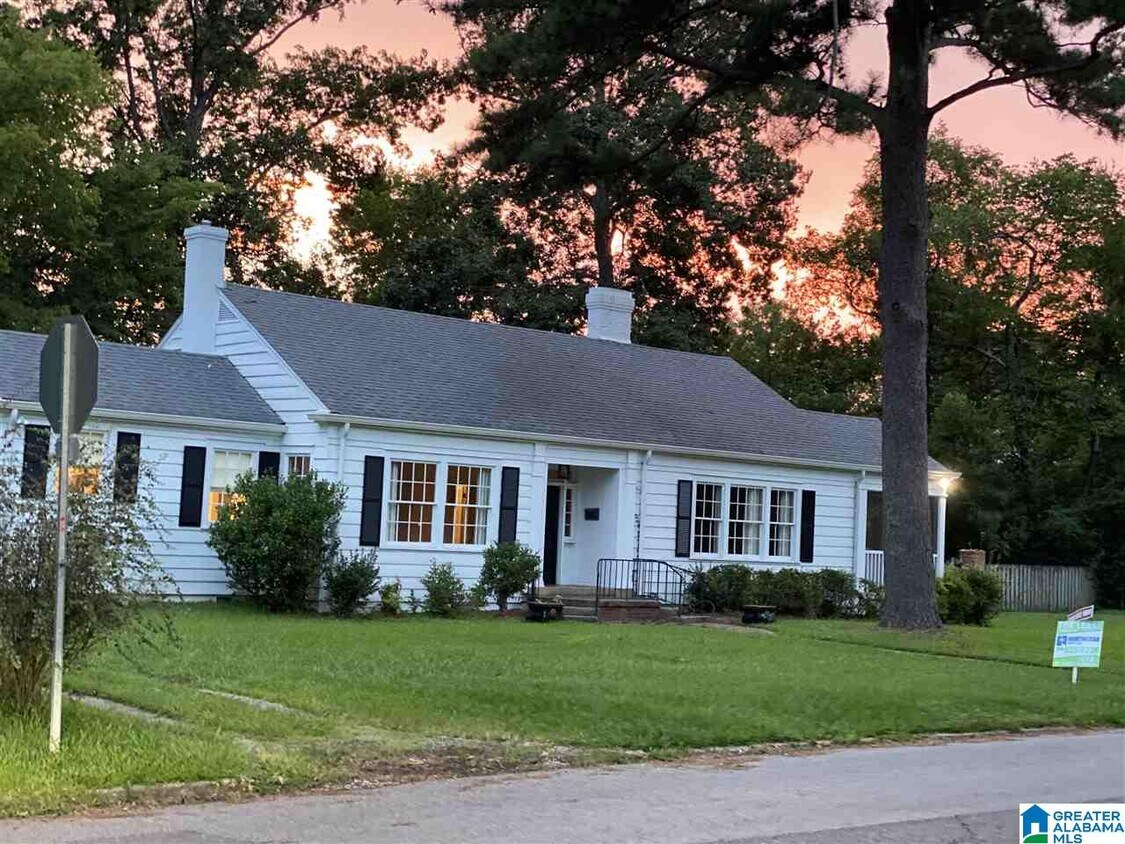 312 E Linwood Dr, Birmingham, AL 35209 House Rental in Birmingham, AL