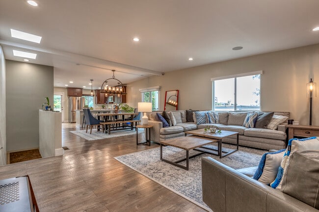 Great room - 3805 Keating St