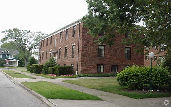 Foto del edificio - 2392 Wooster Rd