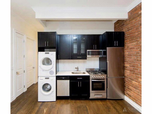 Building Photo - 35 3rd Ave