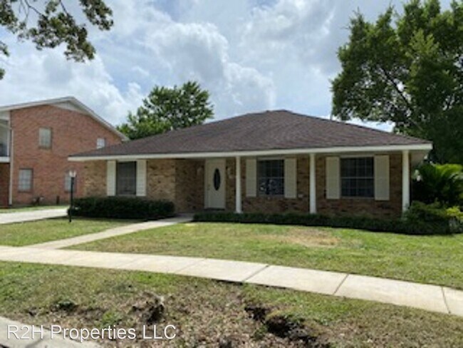Foto del edificio - 4 br, 2 bath House - 3611 Huntlee Dr.