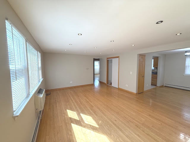 Foto del edificio - 8734 W Summerdale Ave