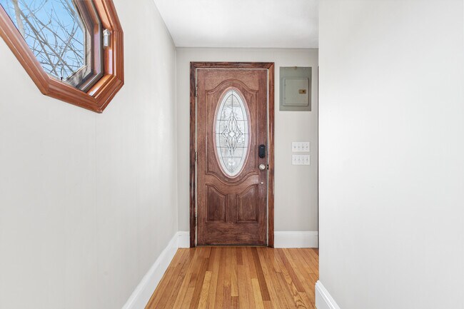 Foto del edificio - 1 Oak Grove Ct