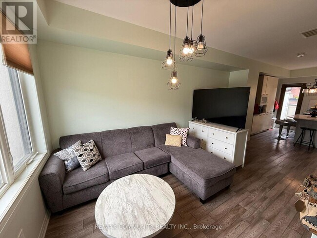 Building Photo - 46 Sarah Jackson Cres