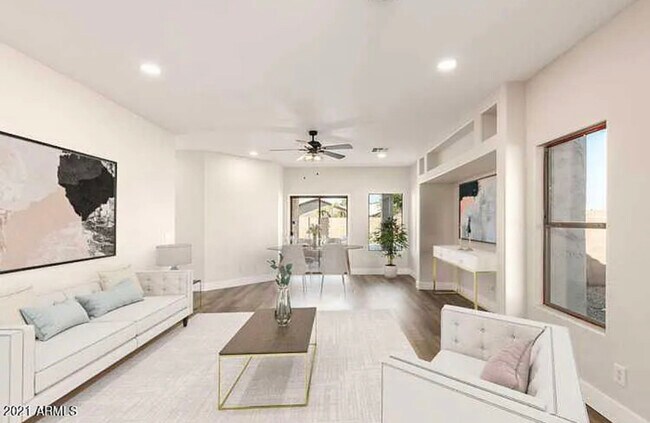 Building Photo - Beautiful 4 Bed 2 Bath in Johnson Ranch 17...