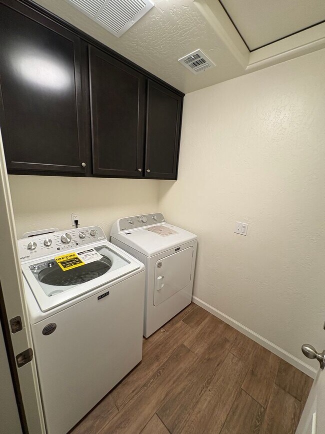 Foto del edificio - Pet Friendly home Available Now!