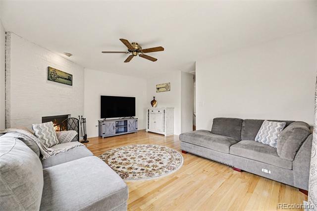 Foto del edificio - 1064 Fairway Ct