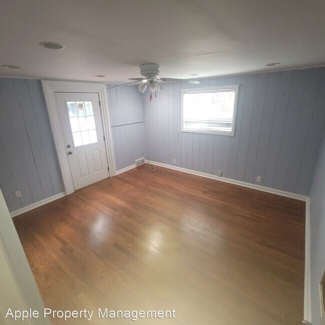 Building Photo - 2 br, 1 bath House - 3828 35th Ave W