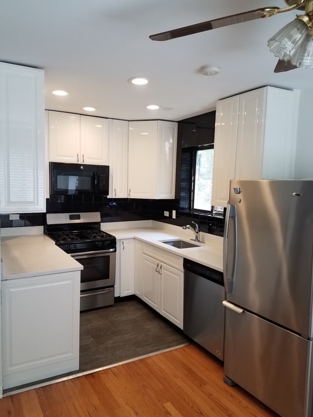 Kitchen - 5440 S Kimbark Ave