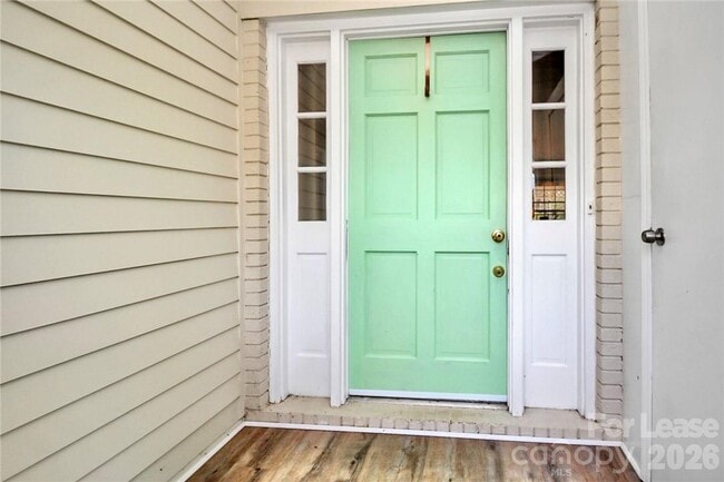 Foto del edificio - 8729 Timbercrest Cir