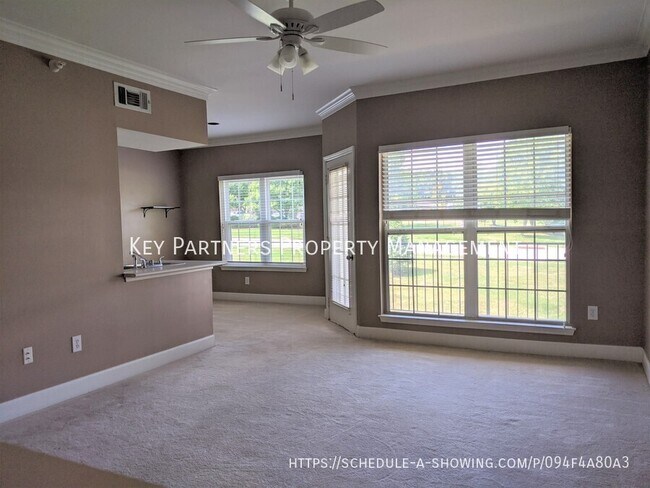 Foto del edificio - 11609 Tomahawk Creek Pky