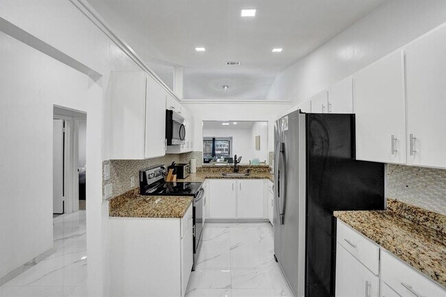 Foto del edificio - 5434 SW 25th Ave