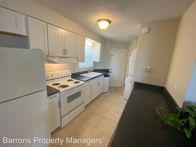 Foto del edificio - 2 br, 2 bath House - 3227 Fernwood Drive