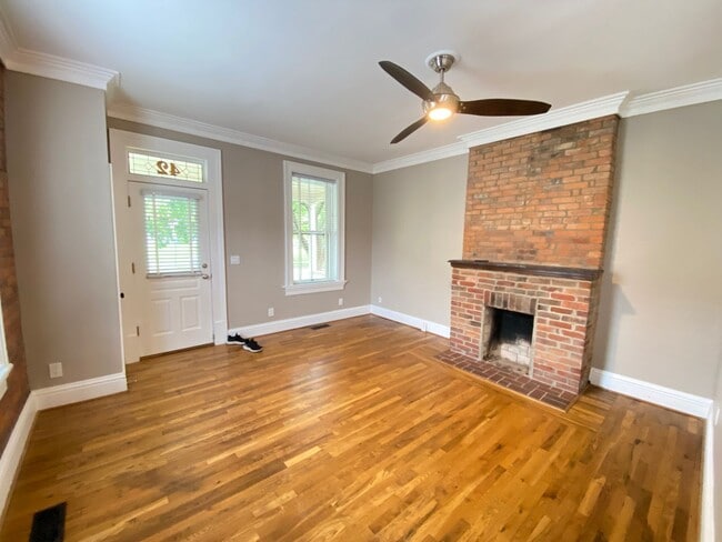 Foto del edificio - 42 E 3rd Ave