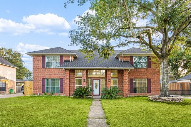 Foto del edificio - 18311 Oak Hampton Dr