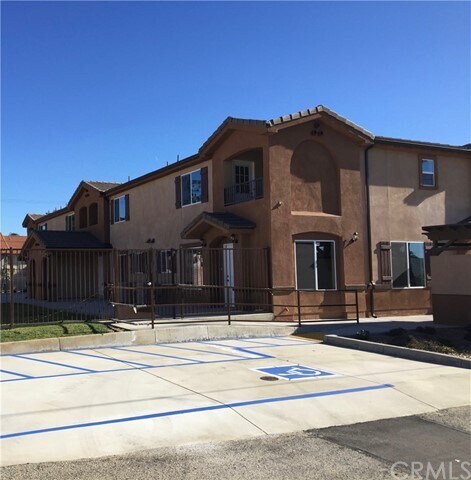 Foto del edificio - 118 S Date Ave