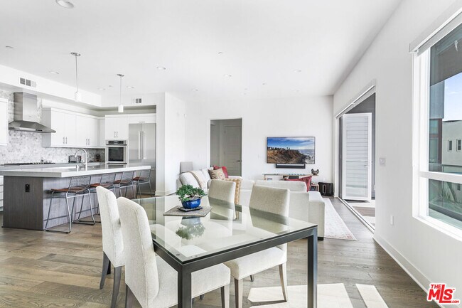 Building Photo - 5695 Goldeneye Ct
