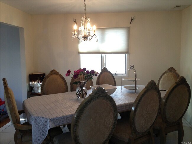 Foto del edificio - 289 Caroline Ave