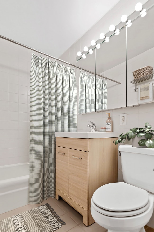 Interior Photo - Kips Bay Court