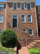 Building Photo - 9630 Sutton Green Ct