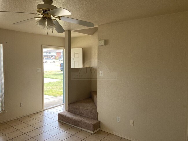 Foto del edificio - 4507 Jeff Scott Dr