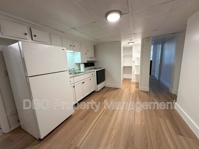 Building Photo - 532 Madison Ave
