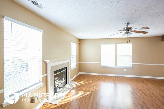 Building Photo - 2279 Salem Park Dr