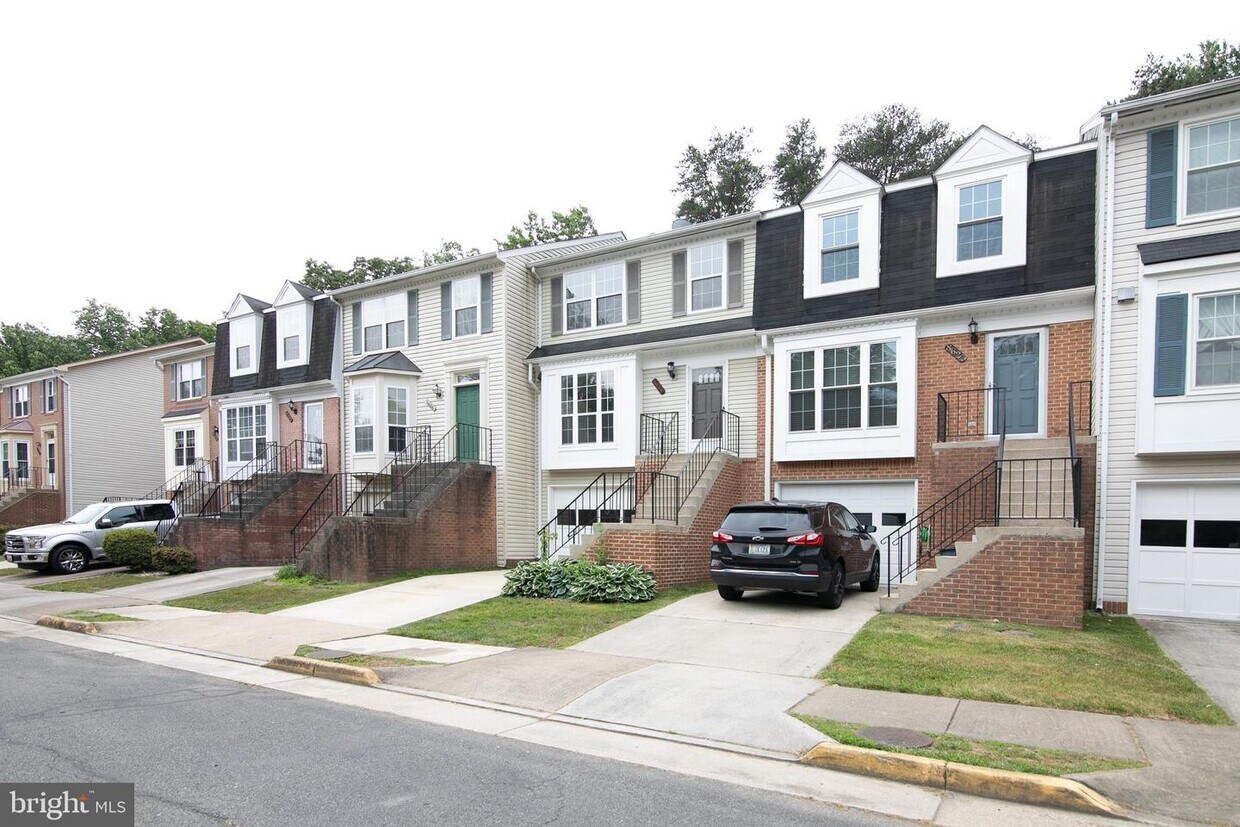 Foto principal - 8621 Rocky Gap Ct