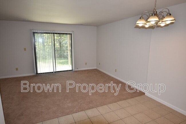Foto del edificio - 244 Wickford Ct