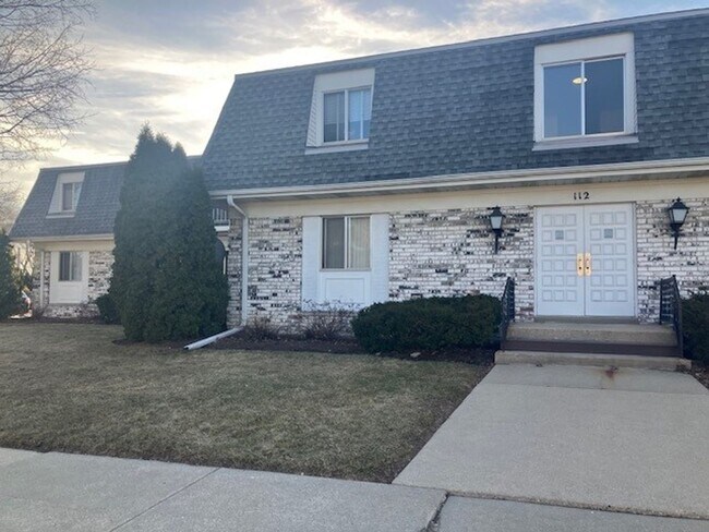 Foto del edificio - 112 S Wisconsin St