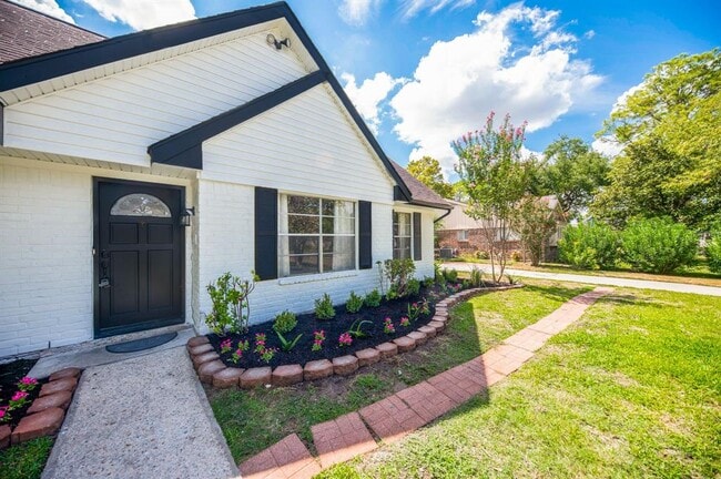 Building Photo - 12507 Whittington Dr