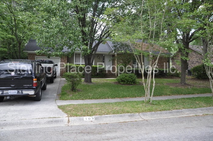 Primary Photo - Brick Home w/ pool in Briarwood