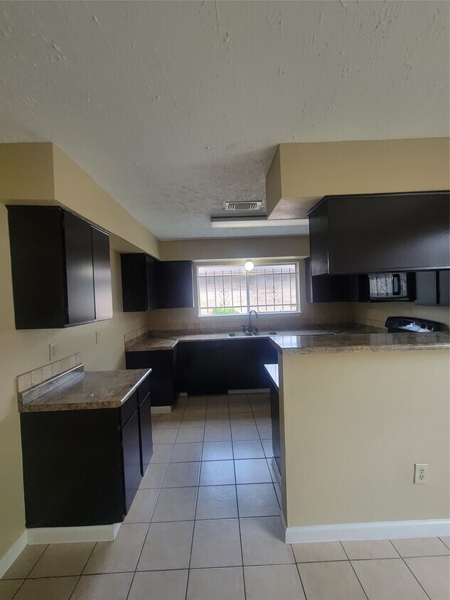 Foto del edificio - 19330 Cypress Bay Dr