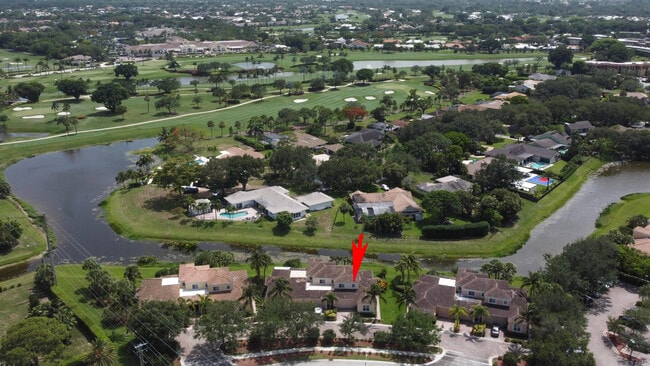 Building Photo - 4496 Hickory Dr