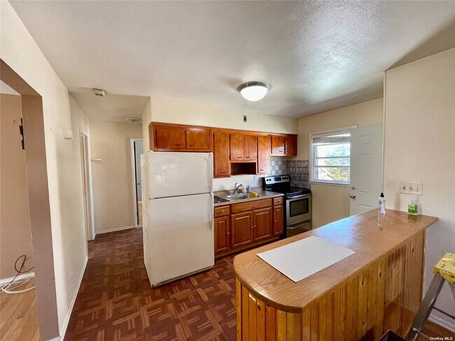 Foto del edificio - 206 Hunnewell Ave
