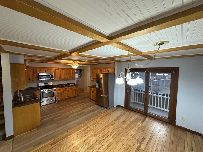 Foto del edificio - 6 Oakwood Ln