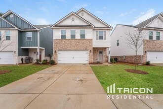 Building Photo - 2958 McKenzie Dr