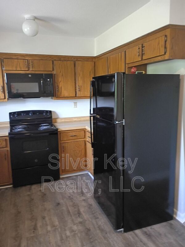 Foto del edificio - 823 Englewood Rd