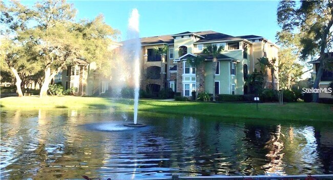 Foto del edificio - 10211 Courtney Palms Blvd