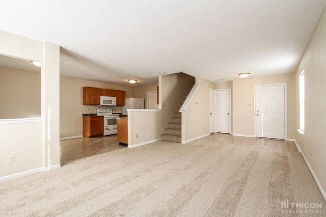 Building Photo - 10763 Glenayr Dr
