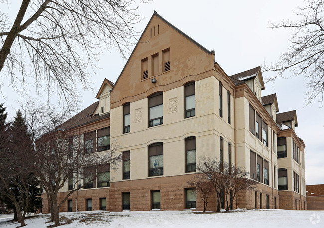 Foto del edificio - Winchester Village